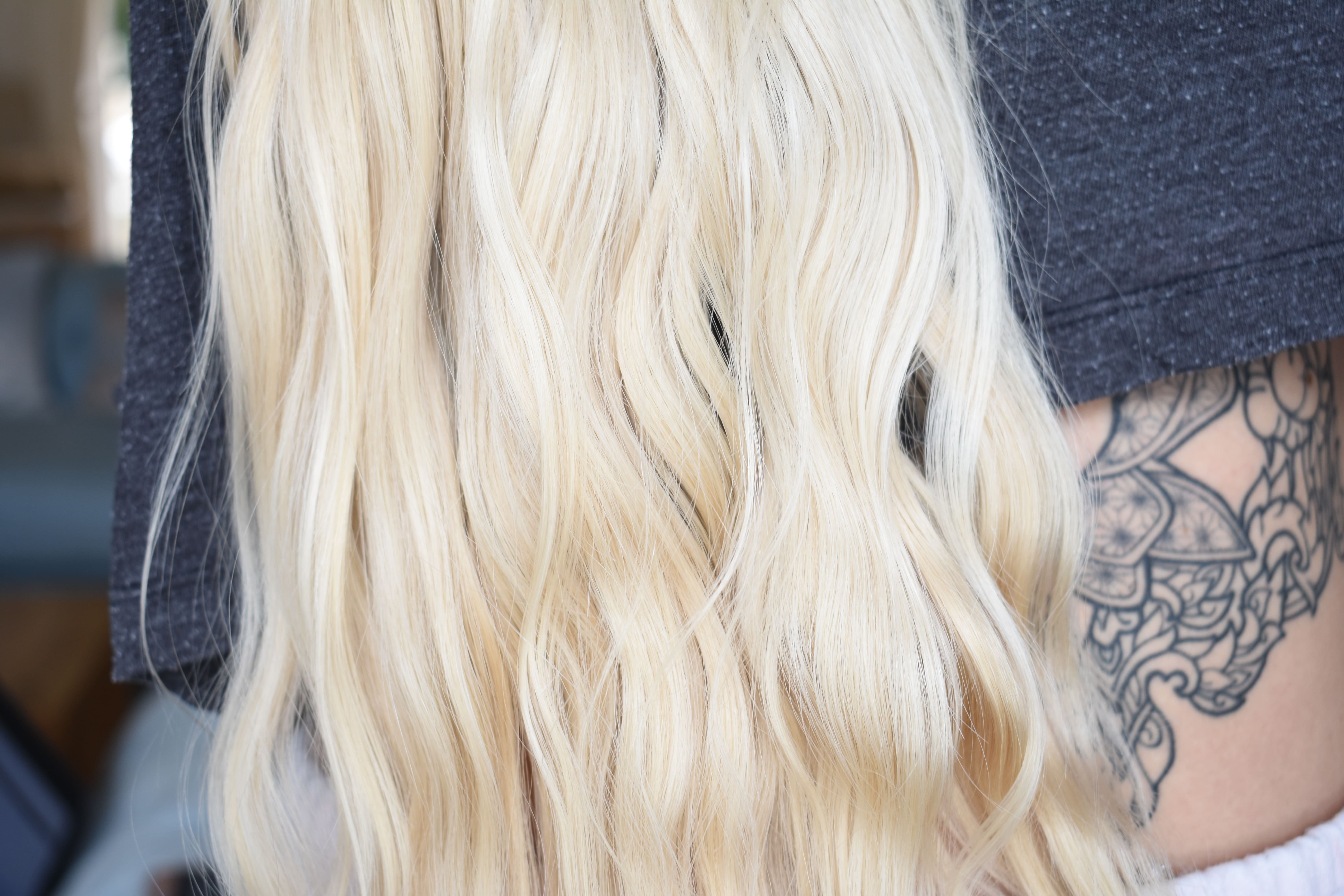 Long blonde wavy hair after using shampoo bars